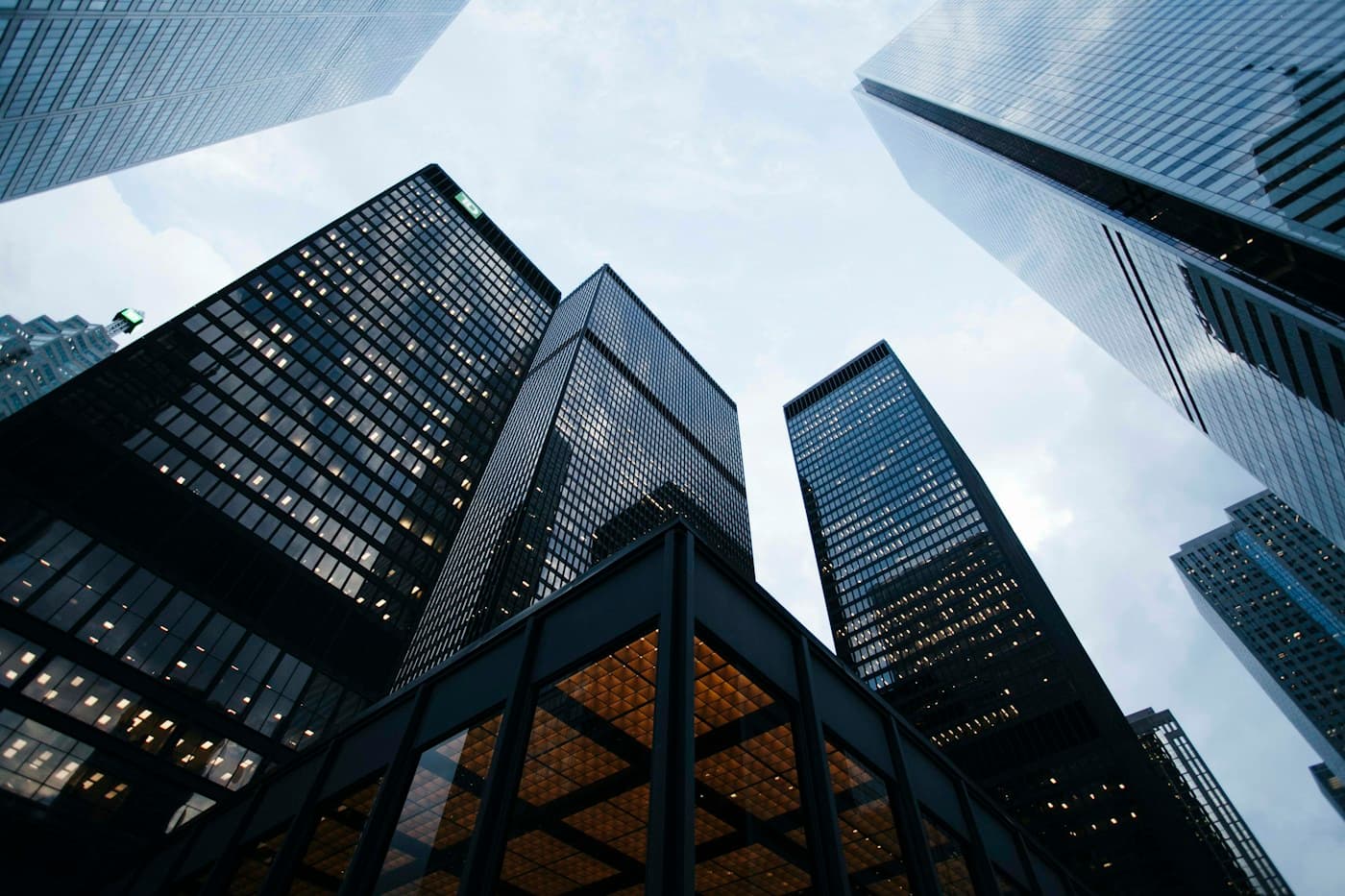 تفاصيل معمارية لمبانٍ حديثة